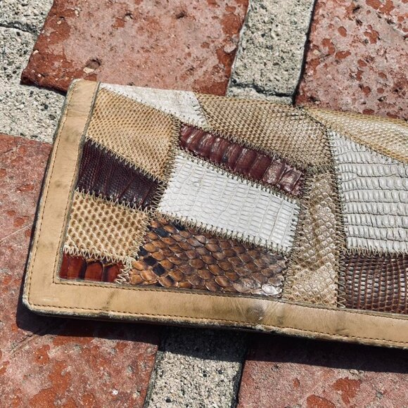 vintage patchwork leather wallet - Picture 2 of 7